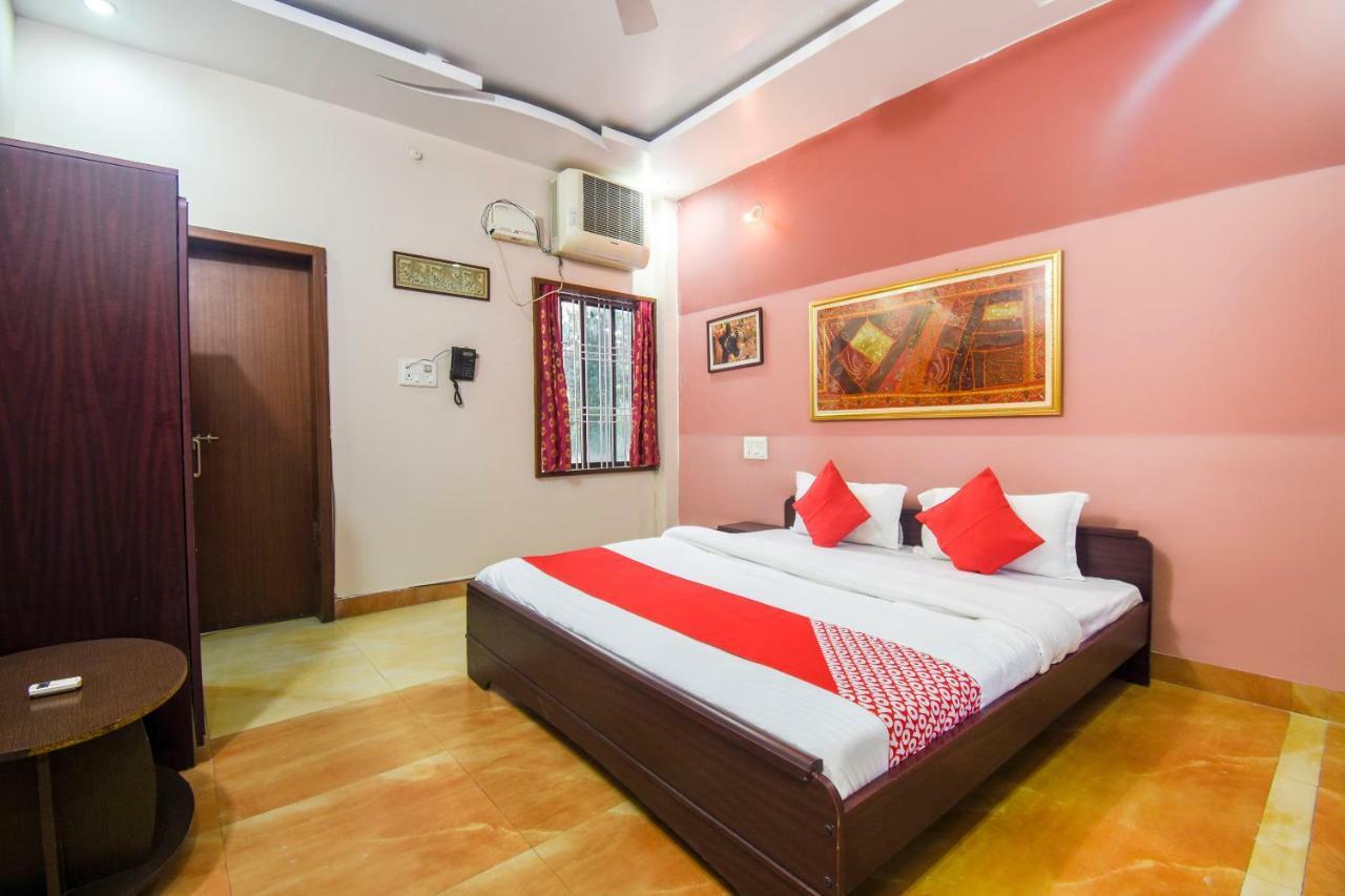 Oyo 47464 Hotel The Country Club Bilaspur (Chhattisgarh) Bagian luar foto