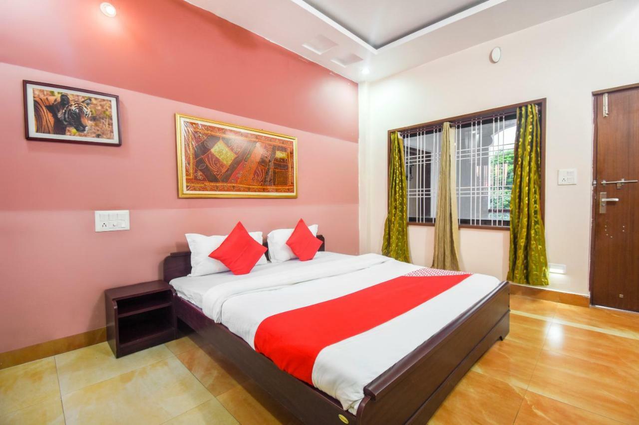 Oyo 47464 Hotel The Country Club Bilaspur (Chhattisgarh) Bagian luar foto